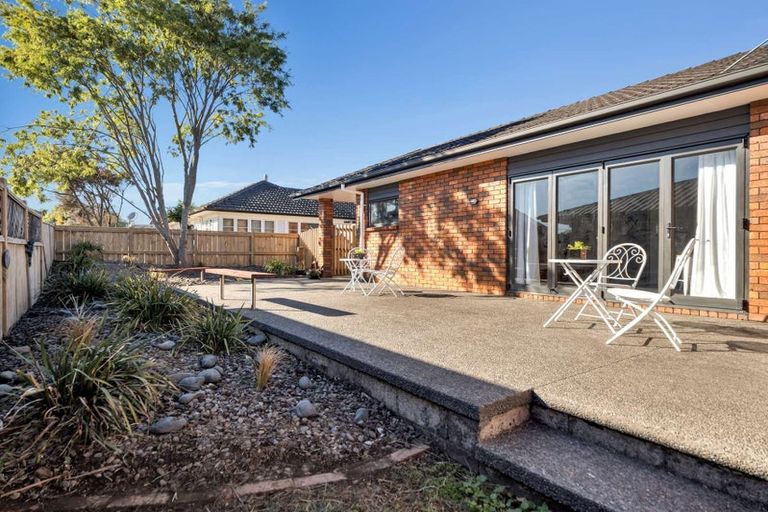 Photo of property in 100 Shakespeare Street, Leamington, Cambridge, 3432