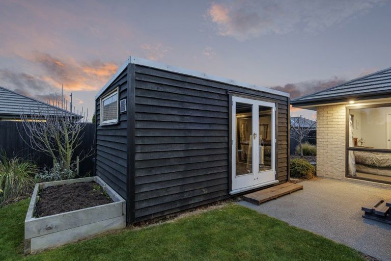 Photo of property in 36 Luxembourg Crescent, Halswell, Christchurch, 8025