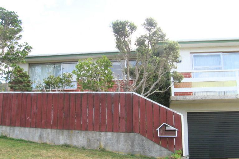 Photo of property in 1 Paddington Grove, Karori, Wellington, 6012