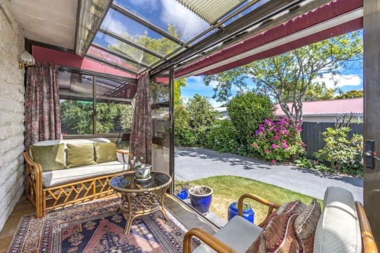 Photo of property in 2/10 Karen Lane, Beckenham, Christchurch, 8023