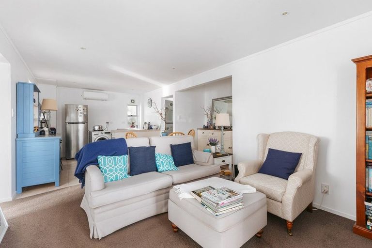 Photo of property in 6 Coppelia Avenue, Omokoroa, 3114