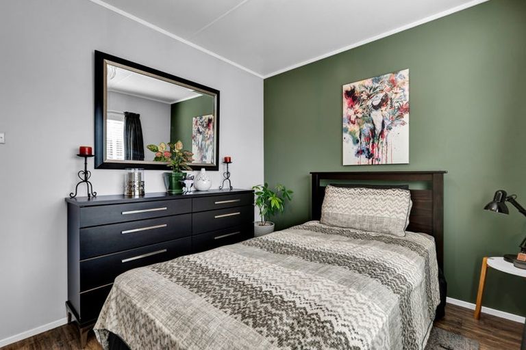 Photo of property in 66 Konini Street, Inglewood, 4330