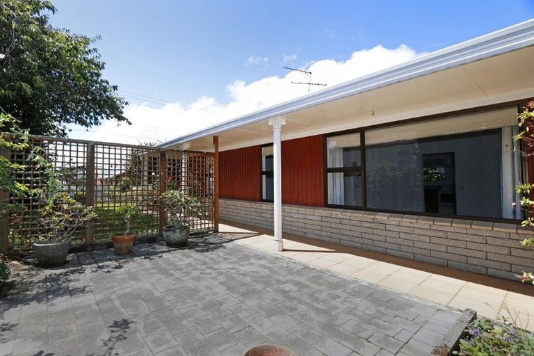 Photo of property in 21 High Street, Hawera, 4610