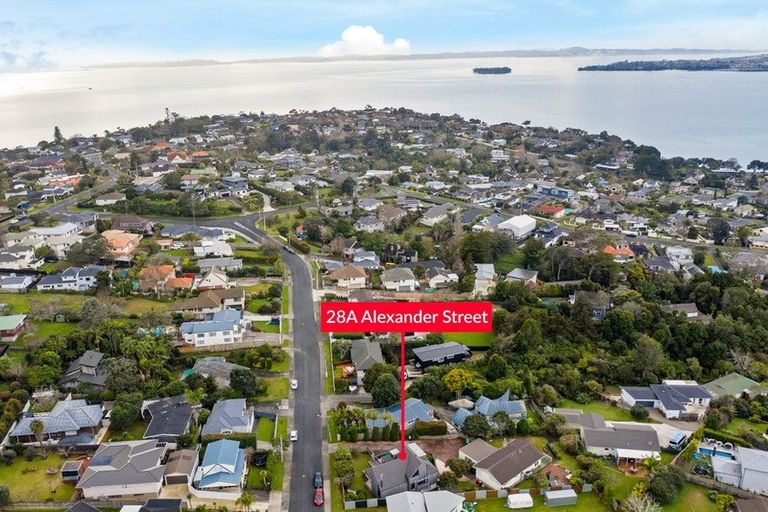 Photo of property in 1/28 Alexander Street, Cockle Bay, Auckland, 2014