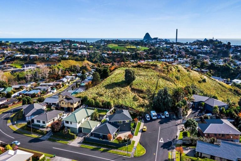 Photo of property in 85 Wallath Road, Westown, New Plymouth, 4310