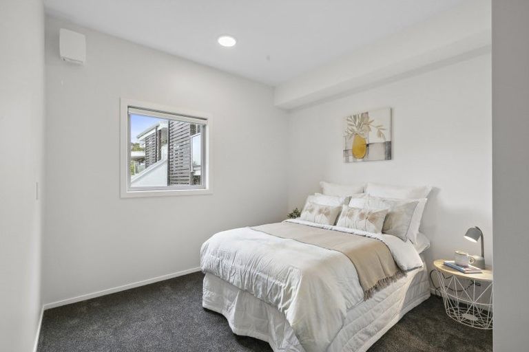 Photo of property in 6 Atkinson Street, Newlands, Wellington, 6037