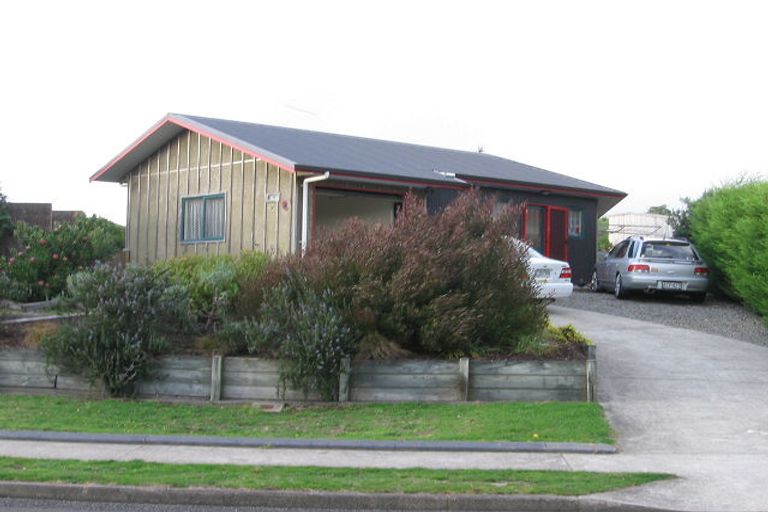 Photo of property in 7 Barrett Drive, Waikanae Beach, Waikanae, 5036