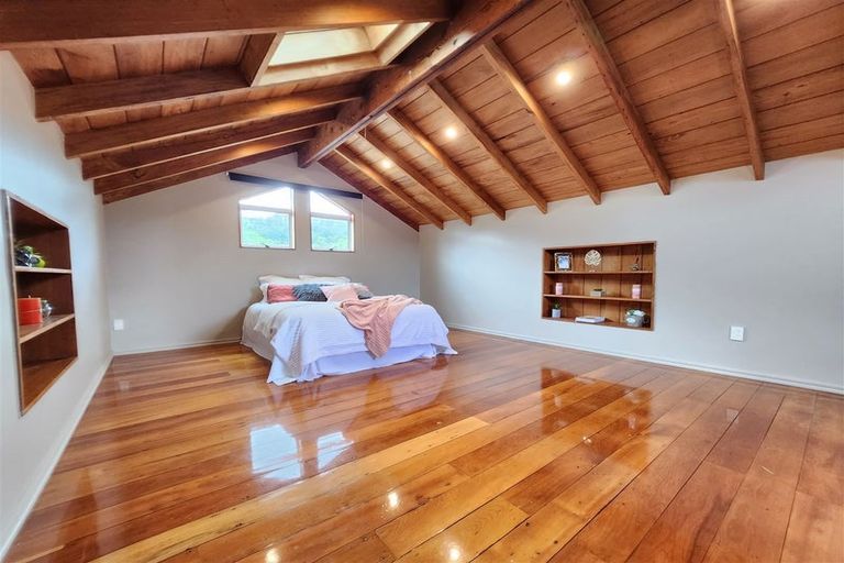 Photo of property in 26 Glen Road, Stokes Valley, Lower Hutt, 5019