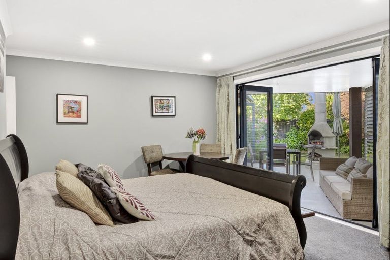 Photo of property in 4 Cooper Crescent, Cambridge, 3434