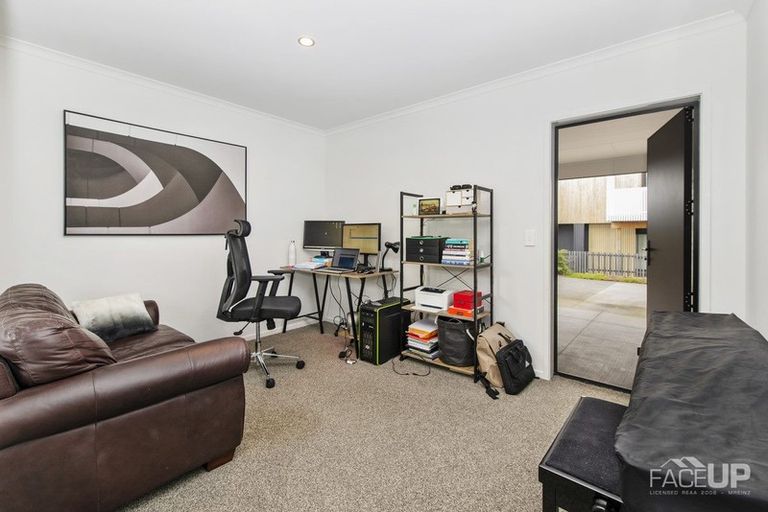 Photo of property in 17 Onekiritea Road, Hobsonville, Auckland, 0616