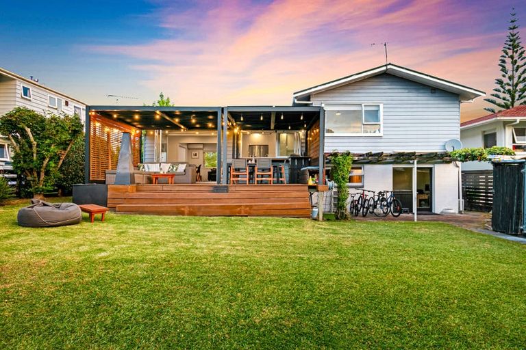 Photo of property in 53 Gordon Avenue, Forrest Hill, Auckland, 0620