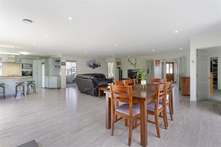 Photo of property in 10 Parsonage Road, Woodend, 7610