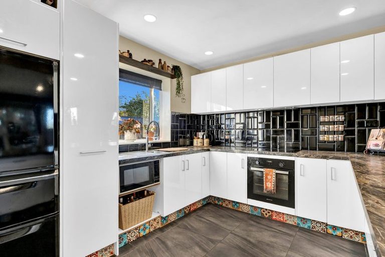 Photo of property in 73 Warren Crescent, Hillmorton, Christchurch, 8025