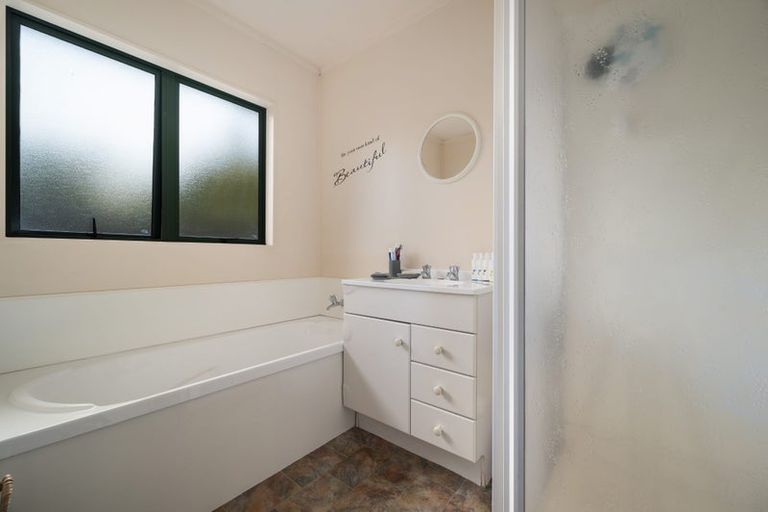 Photo of property in 8d Bell Road, Western Heights, Rotorua, 3015