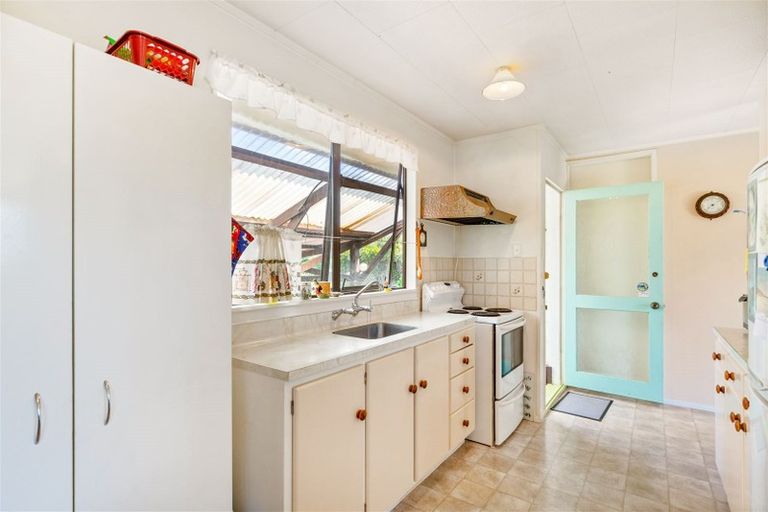 Photo of property in 1/18 Arney Road, Ranui, Auckland, 0612