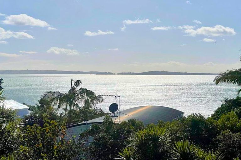 Photo of property in 127 Mellons Bay Road, Mellons Bay, Auckland, 2014