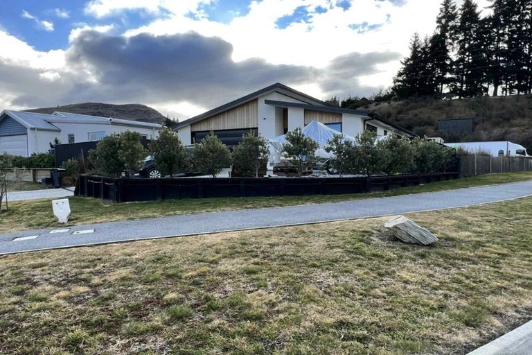 Photo of property in 41 Walton Way, Lower Shotover, Queenstown, 9304