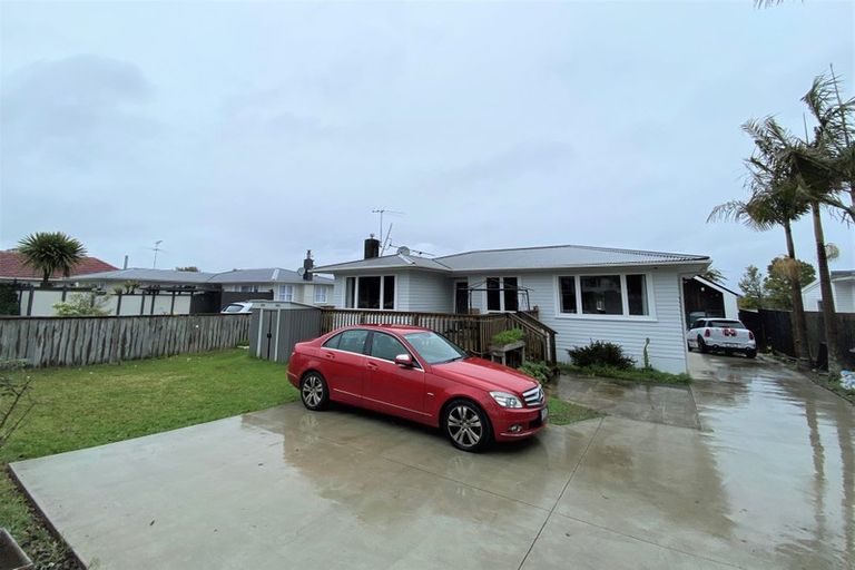 Photo of property in 140 Ennis Avenue, Pakuranga Heights, Auckland, 2010