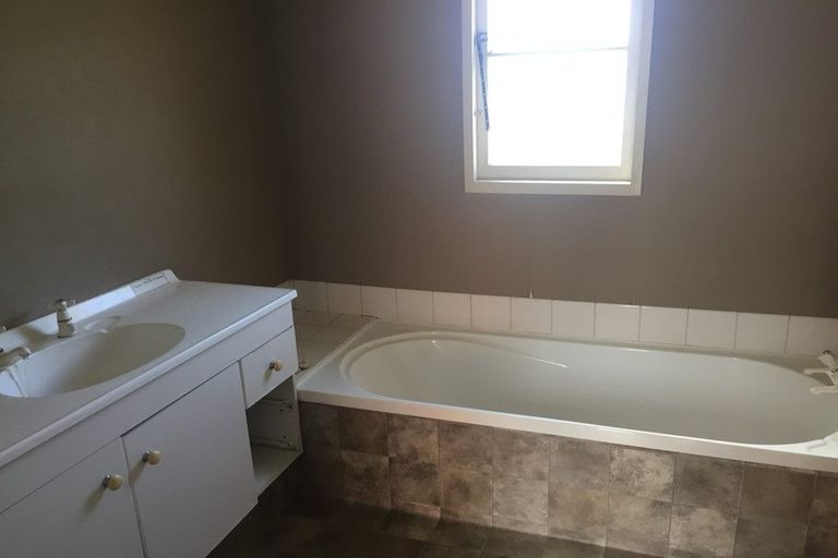 Photo of property in 6 George Street, Waimate, 7924