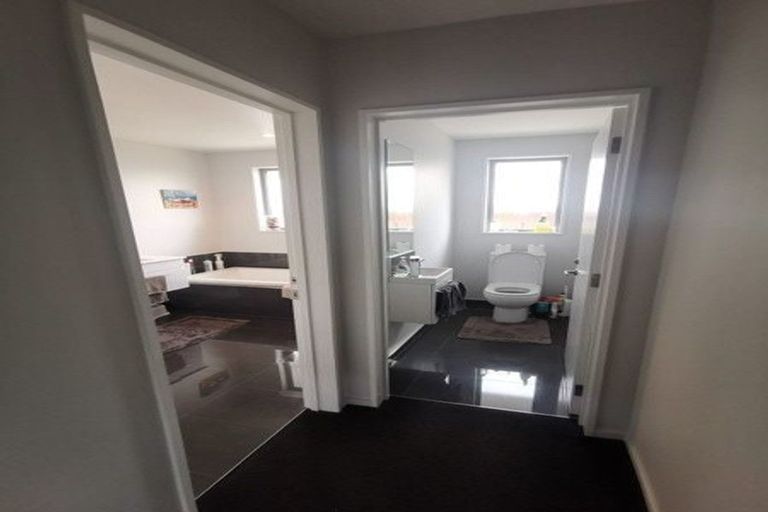 Photo of property in 5 Marble Court, Rolleston, 7614