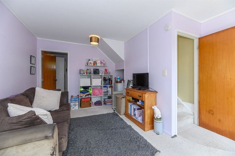 Photo of property in 1/21 Captain Scott Road, Glen Eden, Auckland, 0602