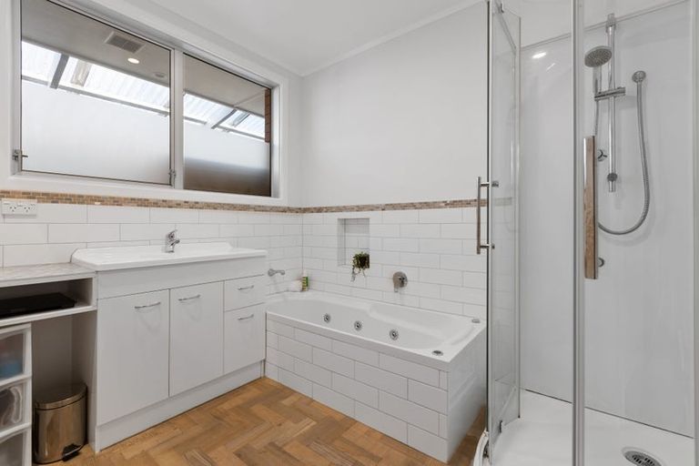 Photo of property in 318 Mountain Road, Lepperton, New Plymouth, 4373