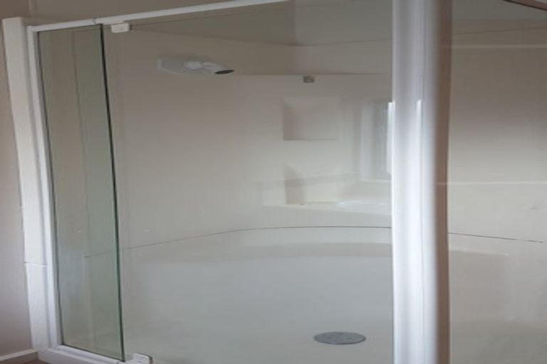 Photo of property in 4/19 Grove Road, Addington, Christchurch, 8024