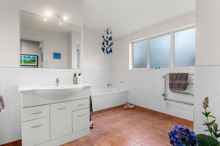 Photo of property in 585 Ormiston Road, Ruakaka, Waipu, 0582