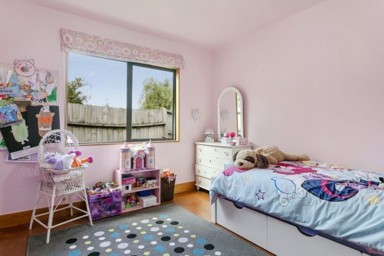 Photo of property in 6 Astelia Way, Waipahihi, Taupo, 3330