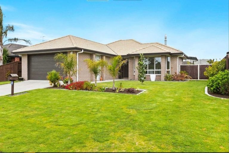 Photo of property in 45 Carrington Drive, Papamoa Beach, Papamoa, 3118