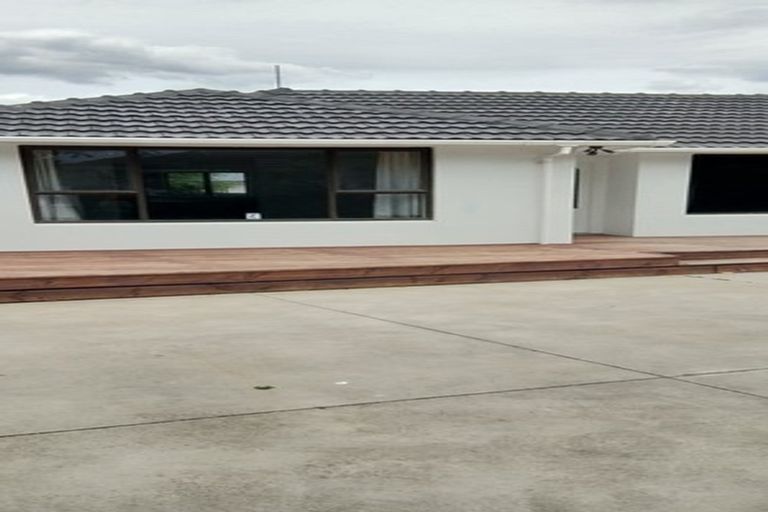 Photo of property in 33 Bournemouth Crescent, Aranui, Christchurch, 8061