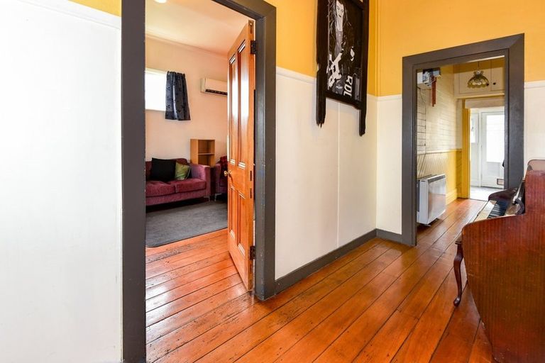 Photo of property in 1/96 Somerfield Street, Somerfield, Christchurch, 8024