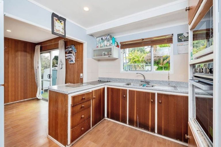 Photo of property in 8 Arde Place, Massey, Auckland, 0614