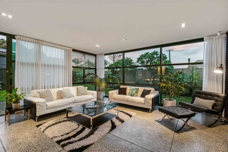 Photo of property in 4a Norwood Road, Bayswater, Auckland, 0622