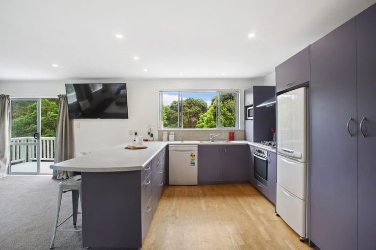 Photo of property in 7 Napuka Road, Henderson Valley, Auckland, 0612