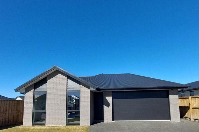 Photo of property in 22 Higgins Street, Woodend, 7610