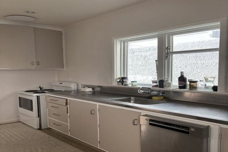 Photo of property in 122 Grafton Road, Roseneath, Wellington, 6011