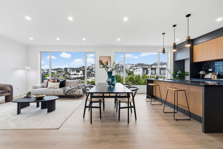 Photo of property in 6 Baumea Rise, Massey, Auckland, 0614