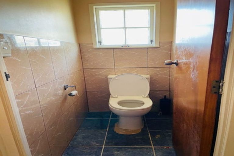 Photo of property in 422 Roscommon Road, Clendon Park, Auckland, 2103