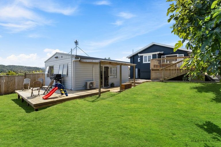 Photo of property in 20 Norman Road, Titirangi, Auckland, 0604