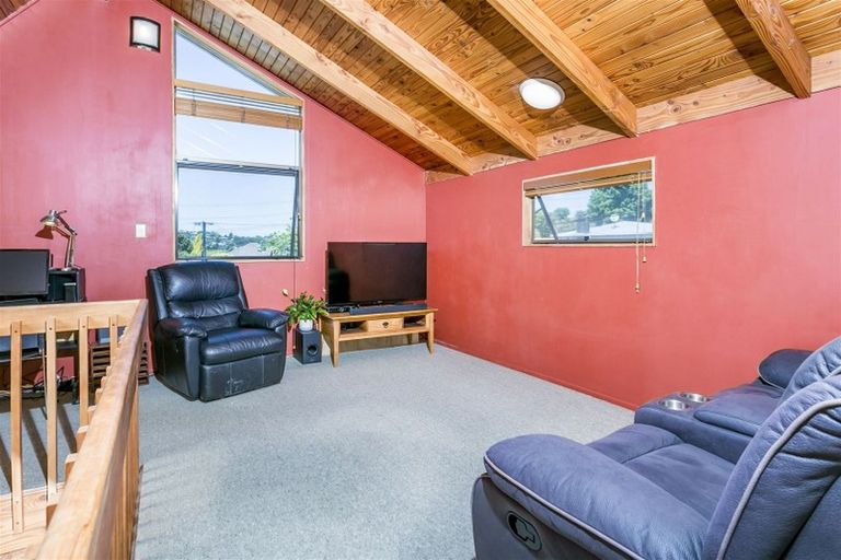 Photo of property in 3/92 Verbena Road, Birkdale, Auckland, 0626