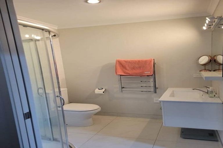 Photo of property in 28 Helenslee Road, Pokeno, 2402