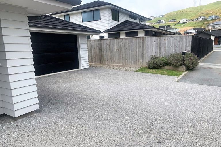 Photo of property in 118 Melksham Drive, Churton Park, Wellington, 6037