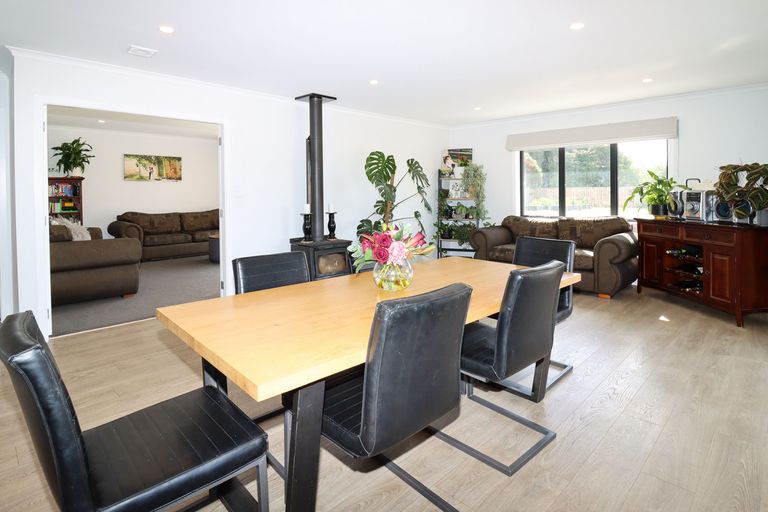 Photo of property in 13 Madison Street, Carterton, 5713