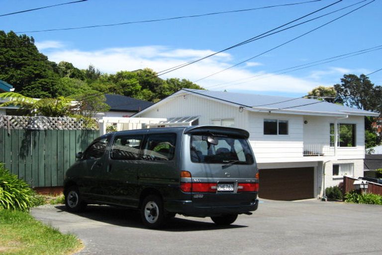 Photo of property in 32 Izard Road, Khandallah, Wellington, 6035