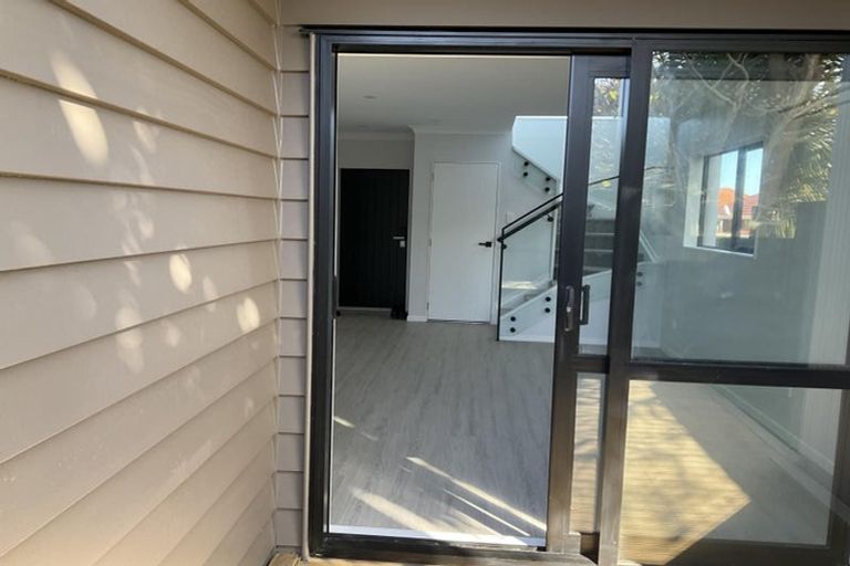 Photo of property in 5/24 Watson Place, Papatoetoe, Auckland, 2025