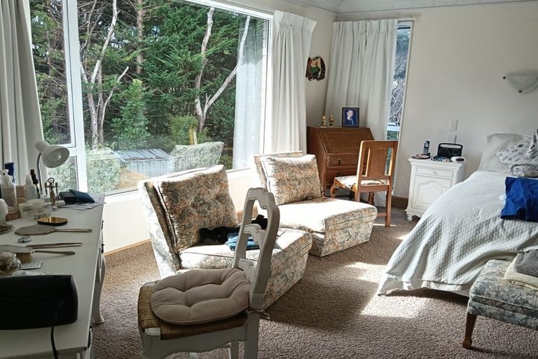 Photo of property in 16 Furneaux Grove, Whitby, Porirua, 5024