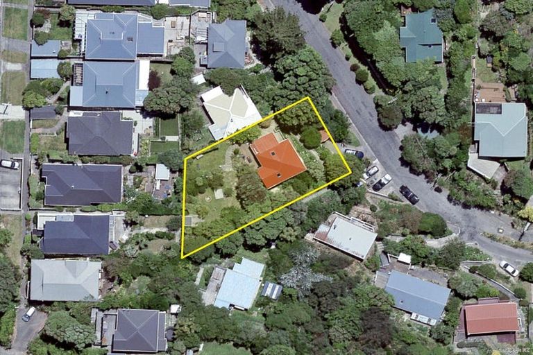 Photo of property in 12 Liffey Crescent, Island Bay, Wellington, 6023