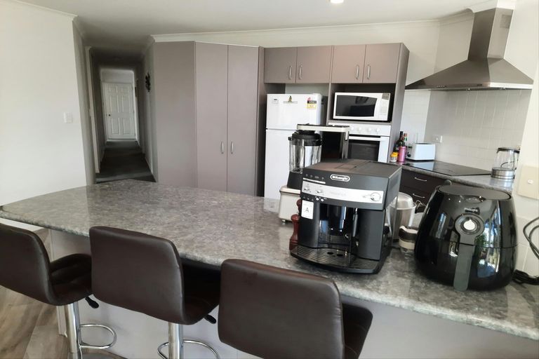 Photo of property in 28 Halyard Loop, Haruru, 0204