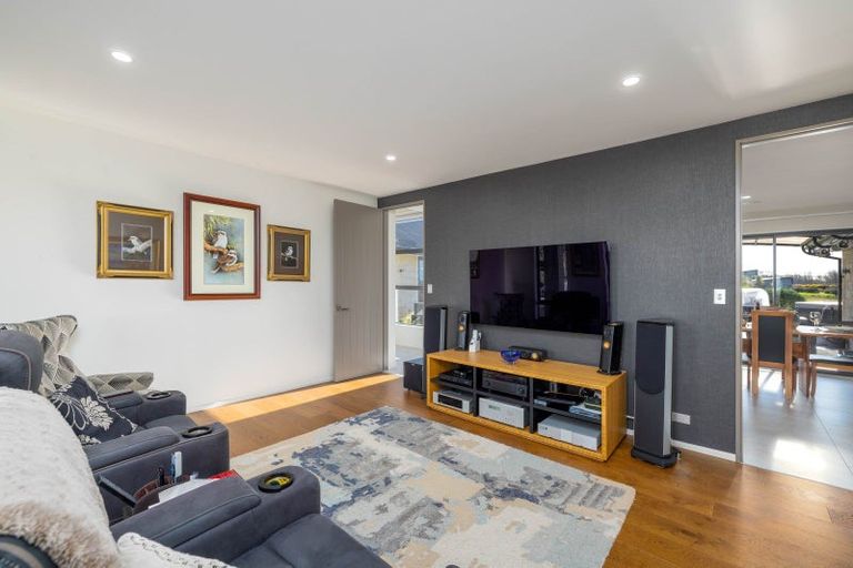 Photo of property in 18 Mara-kai Place, Pegasus, 7612